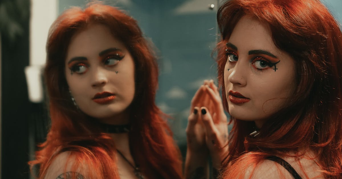 découvrez l'univers fascinant des piercings gothiques, une forme d'expression unique alliant art corporel et esthétique sombre. explorez les différentes options, styles et inspirations pour personnaliser votre look avec audace.