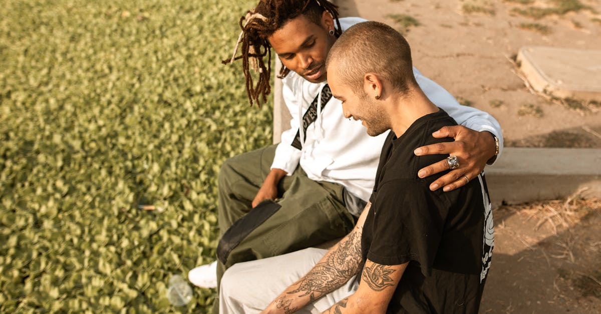 découvrez l'univers du piercing avec notre guide complet. apprenez tout sur les différents types de piercings, leurs soins, les tendances actuelles et des conseils pour choisir le bon bijou. transformez votre style en toute sécurité!