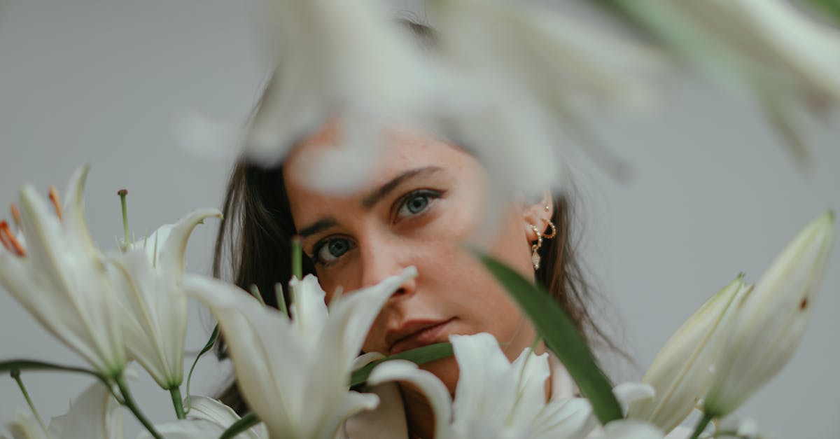 découvrez le split piercing, une tendance audacieuse et unique au monde des piercings. apprenez tout sur cette technique, les styles, les soins et les précautions à prendre pour un résultat optimal et sécurisé. exprimez votre personnalité avec élégance grâce à ce piercing original.