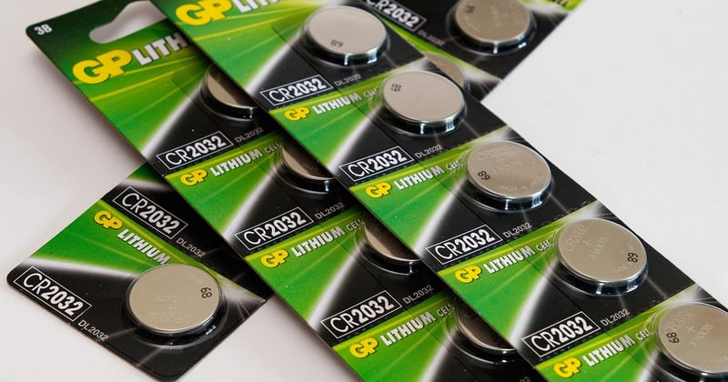 Batterie qui gonfle : les signes d'alerte à ne jamais ignorer