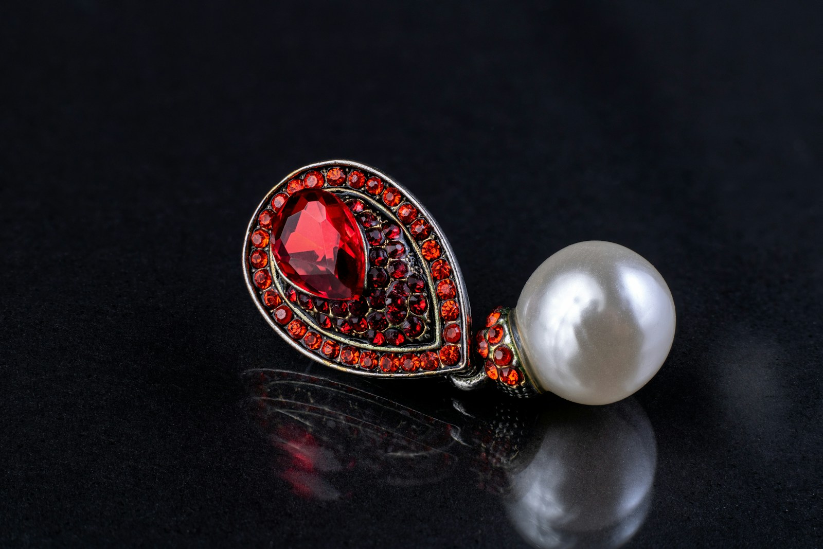 Choisir le bon bijou pour son piercing : matériaux et tailles