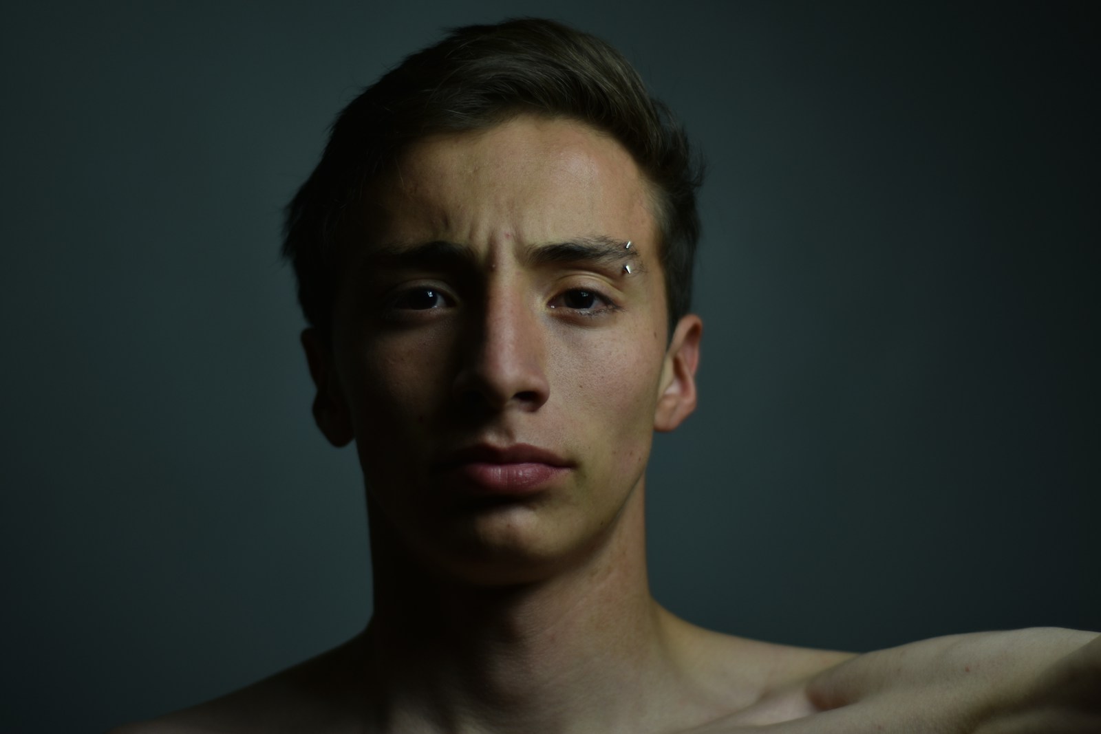 Pourquoi certaines personnes choisissent-elles des piercings insolites ?