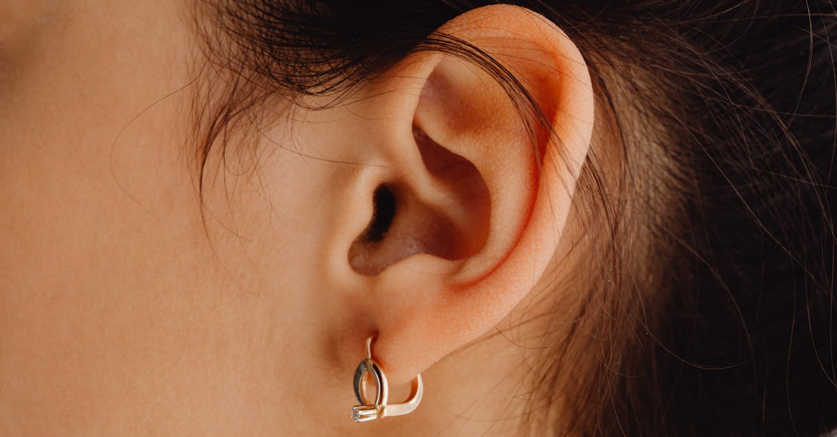 Le piercing en or : un choix esthétique et durable