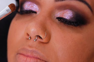 découvrez l'univers des piercings : tendances, types, soins et conseils pour un style unique et personnel. explorez nos options et laissez-vous inspirer par des idées originales pour embellir votre corps.