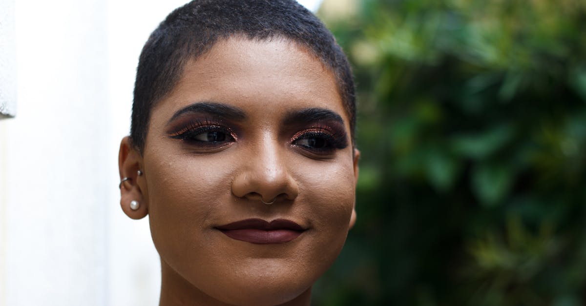 découvrez les dernières tendances en matière de piercings pour exprimer votre style unique. que ce soit des piercing classiques aux designs audacieux, explorez les options qui feront sensation cette saison.