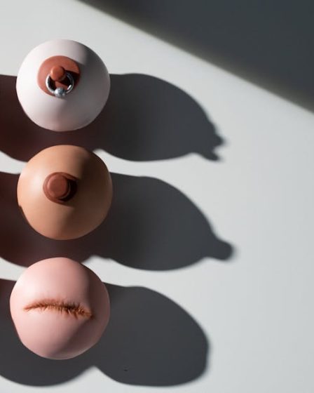 découvrez notre collection de piercings colorés, alliant style et originalité. parfaits pour exprimer votre personnalité, nos bijoux en acier inoxydable se déclinent en plusieurs couleurs vibrantes et designs uniques. illuminez votre look avec nos piercings tendance !