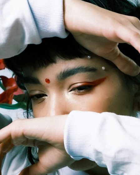 découvrez tout sur le conch piercing, une tendance audacieuse en matière de piercing d'oreille. apprenez les techniques d'application, les soins à apporter et les styles uniques qui font de ce piercing un choix populaire. donnez une touche d'originalité à votre look avec un conch piercing.