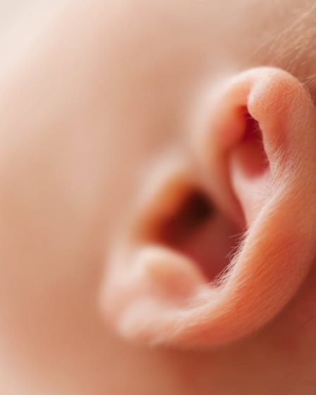 découvrez nos conseils essentiels pour prendre soin de vos piercings aux lobes d'oreilles. apprenez les meilleures pratiques pour un processus de soin efficace, éviter les infections et favoriser une guérison rapide. obtenez des astuces pour maintenir vos piercings en parfait état et les mettre en valeur.