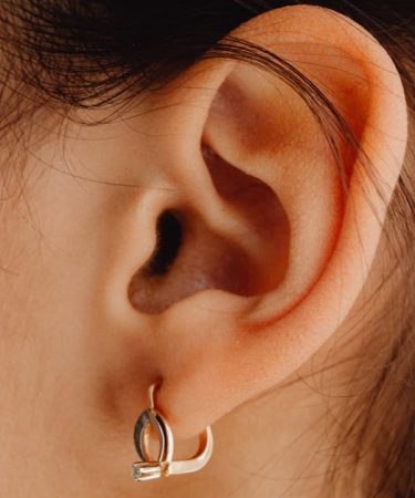 découvrez notre collection de piercings en or, alliant élégance et durabilité. parfaits pour exprimer votre style unique, nos bijoux en or sont conçus avec soin pour sublimer votre look. explorez des designs variés et trouvez le piercing qui vous correspond!