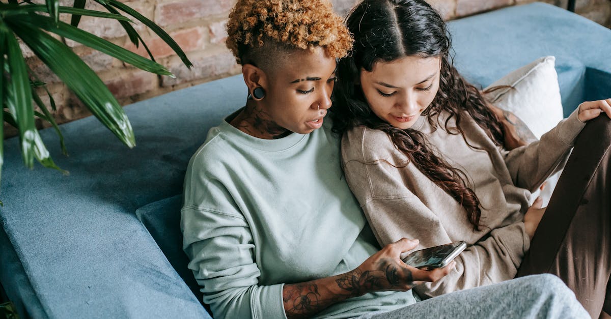 découvrez tout ce qu'il faut savoir sur le piercing horizontal : types, soins, et conseils pour sublimer votre style avec cette tendance audacieuse et élégante.