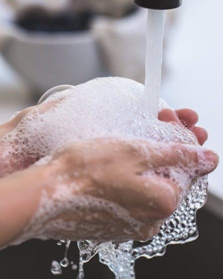 découvrez l'importance de l'hygiène au quotidien. apprenez des conseils pratiques pour maintenir une bonne santé, prévenir les maladies et améliorer votre qualité de vie grâce à des habitudes d'hygiène simples et efficaces.
