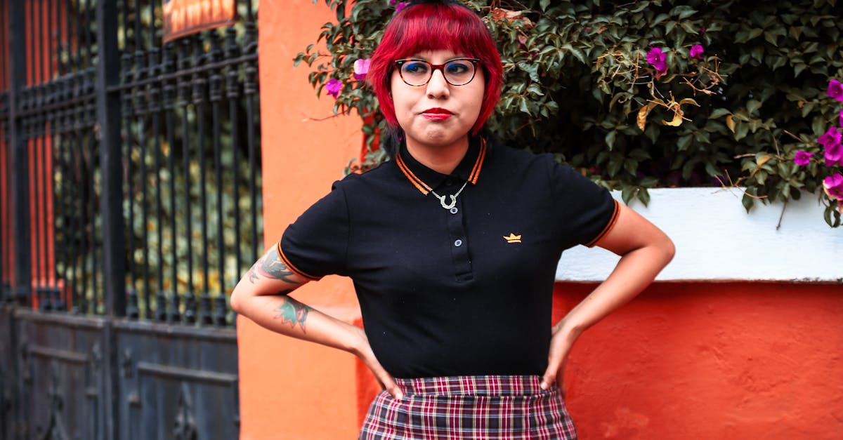 découvrez l'univers du piercing : conseils, tendances, matériaux et soins pour sublimer votre style et exprimer votre personnalité avec élégance.