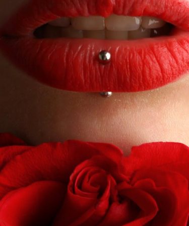 découvrez l'art du piercing ! explorez nos conseils, les tendances modernes, et trouvez le style qui vous correspond. sécurité, soins et inspiration au rendez-vous pour sublimer votre look.
