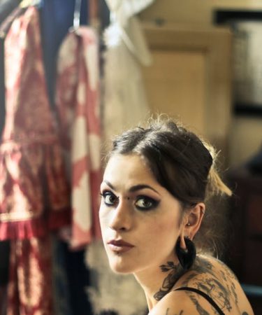 découvrez l'art du piercing : un moyen d'expression unique à travers des bijoux variés et des techniques professionnelles. informez-vous sur les types de piercings, les soins nécessaires et les tendances actuelles pour sublimer votre style.