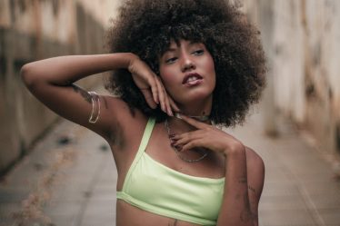 découvrez les dernières tendances en matière de piercings ! explorez les styles, les bijoux et les techniques qui font sensation cette saison. que vous soyez novice ou passionné, trouvez l'inspiration pour votre prochain piercing.