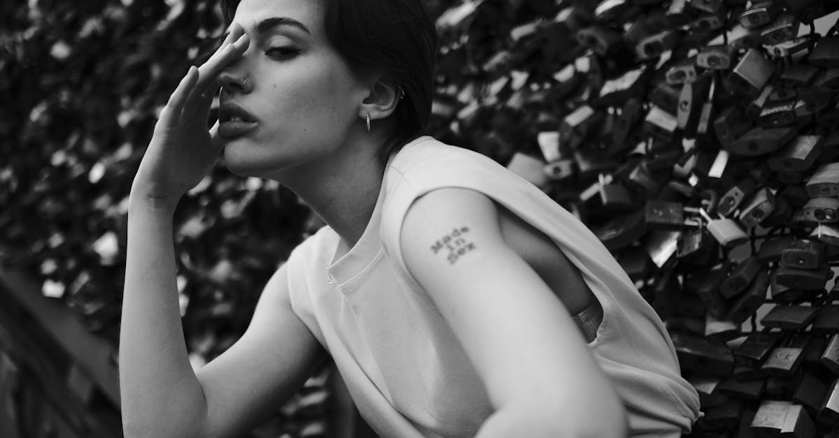 découvrez l'univers de l'artistic piercing, une forme d'expression corporelle alliant créativité et esthétisme. explorez nos techniques, conseils et inspirations pour personnaliser votre style avec des piercings uniques et artistiques.