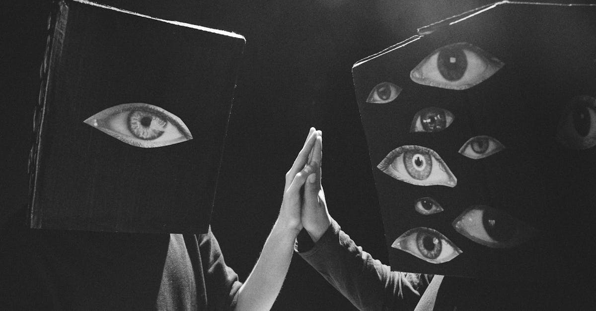 découvrez l'avant-garde, un mouvement artistique et culturel qui repousse les limites de la créativité. explorez ses principes novateurs, ses artistes emblématiques et son impact sur l'art moderne.