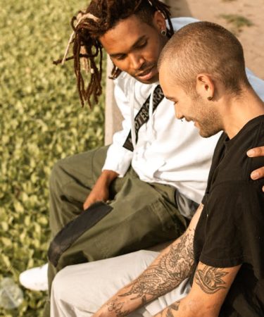 découvrez notre sélection de kits de piercing complets, conçus pour les amateurs et les professionnels. chaque kit inclut tout le nécessaire pour un piercing sûr et hygiénique, avec des matériaux de qualité supérieure. parfait pour personnaliser votre style en toute sécurité !