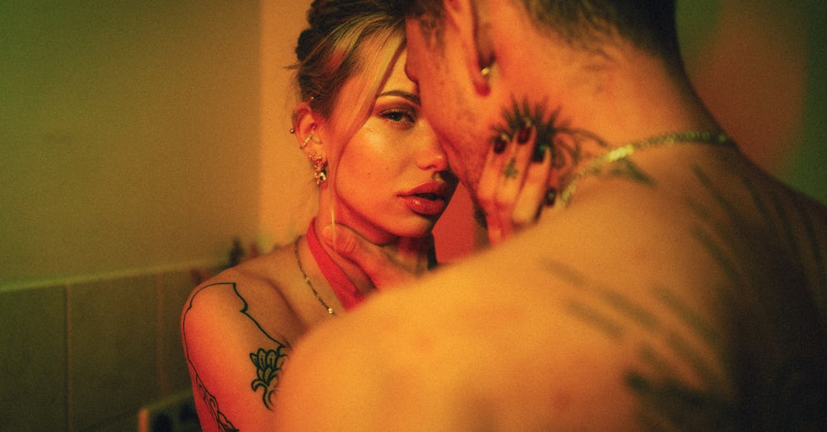 découvrez l'univers fascinant des piercings : tendances, styles, conseils d'entretien et soins. que vous soyez novice ou passionné, trouvez l'inspiration et les informations nécessaires pour sublimer vos oreilles, nez, lèvres et autres zones de votre corps avec des bijoux uniques et audacieux.