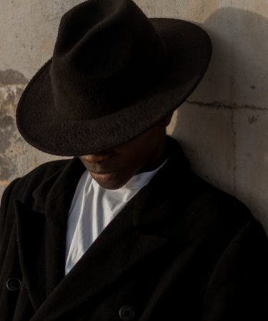 découvrez l'art de la self-expression : apprenez à exprimer vos pensées, émotions et individualité de manière authentique et créative. explorez des techniques et conseils pour libérer votre voix et affirmer votre personnalité à travers l'écriture, l'art ou d'autres formes de communication.