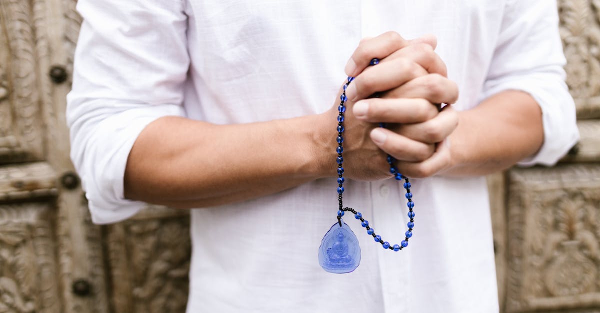 découvrez comment établir une connexion spirituelle profonde et enrichissante. explorez des pratiques, des enseignements et des expériences qui vous aideront à vous relier à votre moi intérieur et à l'univers qui vous entoure.