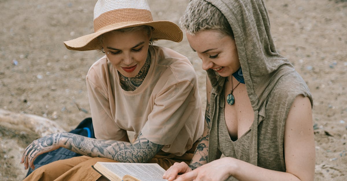 découvrez nos conseils et astuces pour profiter pleinement de vos vacances tout en portant un piercing. que vous soyez à la plage ou en montagne, apprenez comment prendre soin de votre piercing et éviter les infections. embarquez pour une aventure estivale en toute sérénité !