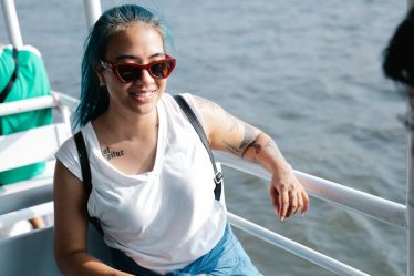 découvrez l'art du piercing de vacances avec notre guide complet ! apprenez tout sur les tendances, les soins et les conseils pour obtenir un piercing sûr et stylé durant vos escapades. que vous soyez novice ou expert, trouvez l'inspiration pour vos prochains piercings et brillez cet été !