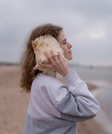 découvrez tout sur le conch piercing : style, soins, douleurs et conseils pour réussir votre modification corporelle avec élégance et sécurité.