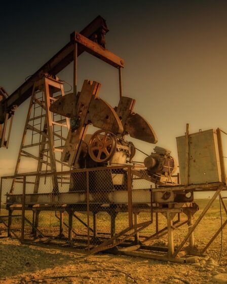 d&eacute;couvrez notre kit de per&ccedil;age complet, id&eacute;al pour tous vos travaux de bricolage. comprend une s&eacute;lection d'outils robustes et polyvalents pour percer avec pr&eacute;cision et facilit&eacute;.