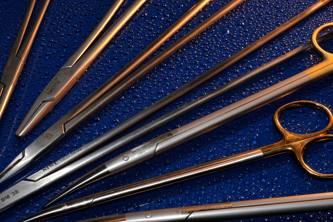 d&eacute;couvrez nos instruments st&eacute;riles de haute qualit&eacute;, garantissant s&eacute;curit&eacute; et hygi&egrave;ne optimales pour toutes vos proc&eacute;dures m&eacute;dicales.