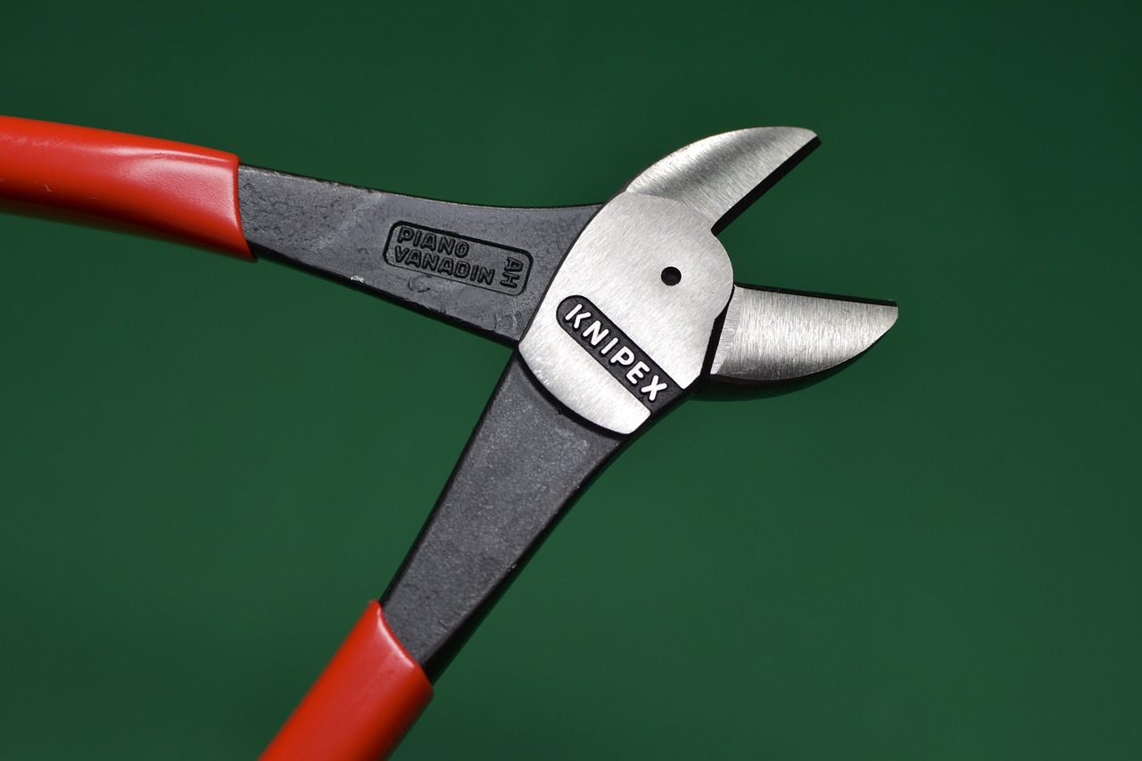 d&eacute;couvrez nos pinces pour piercing, des outils pr&eacute;cis et faciles &agrave; utiliser pour un per&ccedil;age s&ucirc;r et efficace.